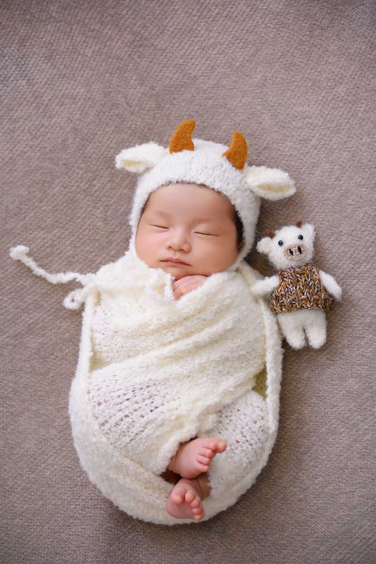 Newborn baby. Image courtesy: pixabay